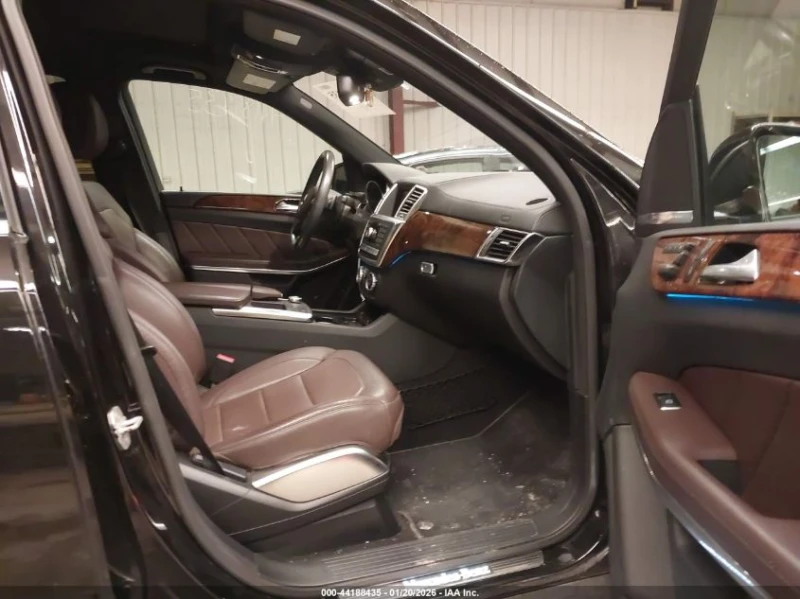 Mercedes-Benz GL 550 4.7l 4Matic, снимка 5 - Автомобили и джипове - 53338154