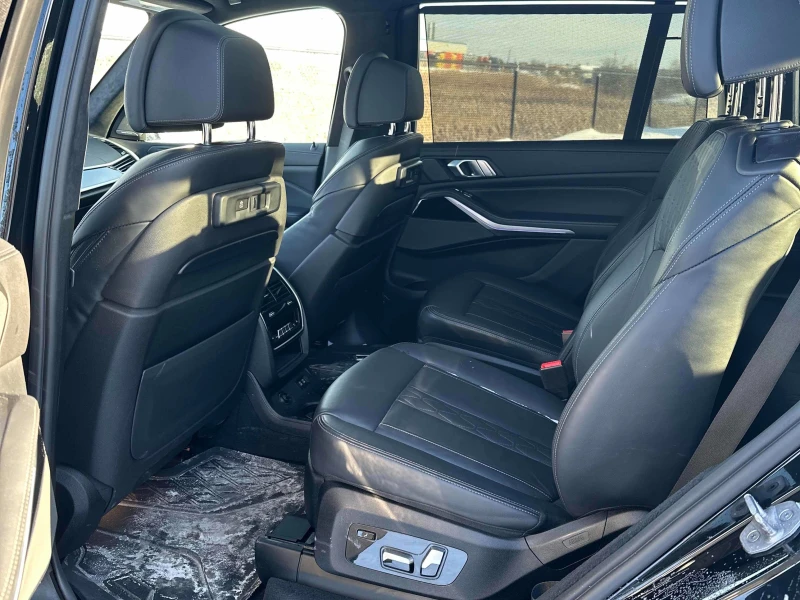 BMW X7 xDrive40i* M-PACK* CARFAX* АВТО КРЕДИТ* , снимка 10 - Автомобили и джипове - 53354815