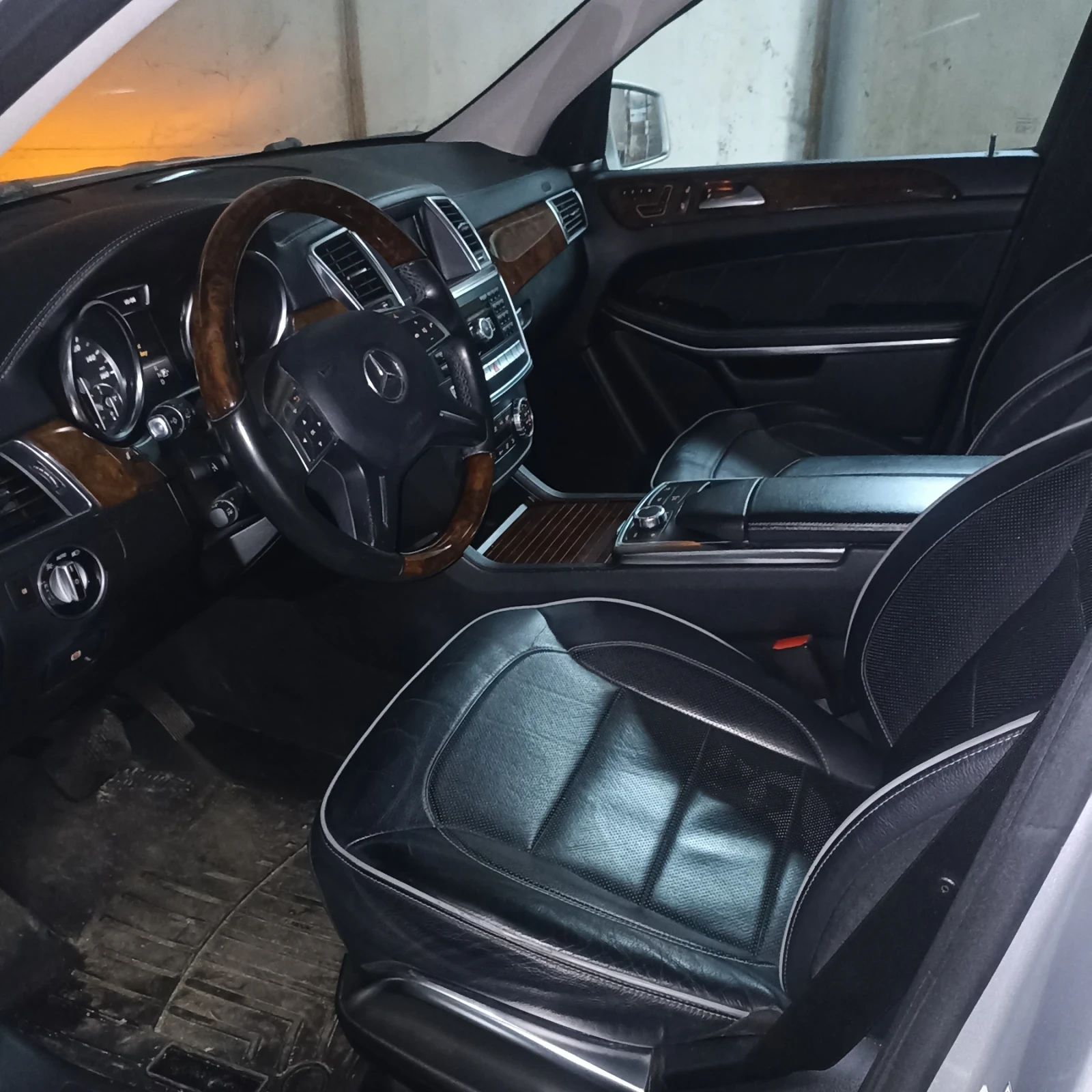 Mercedes-Benz GL 550 AMG paket , снимка 12 - Автомобили и джипове - 54741260