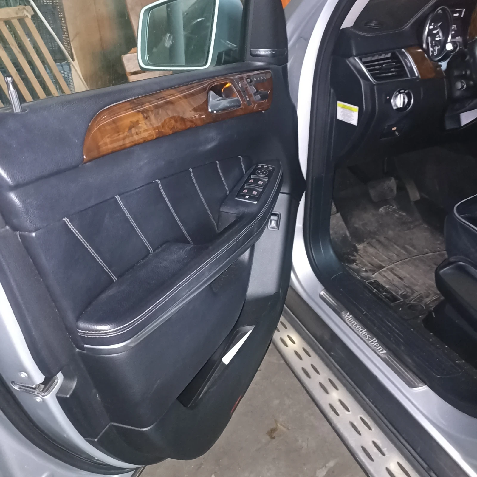 Mercedes-Benz GL 550 AMG paket , снимка 11 - Автомобили и джипове - 54741260