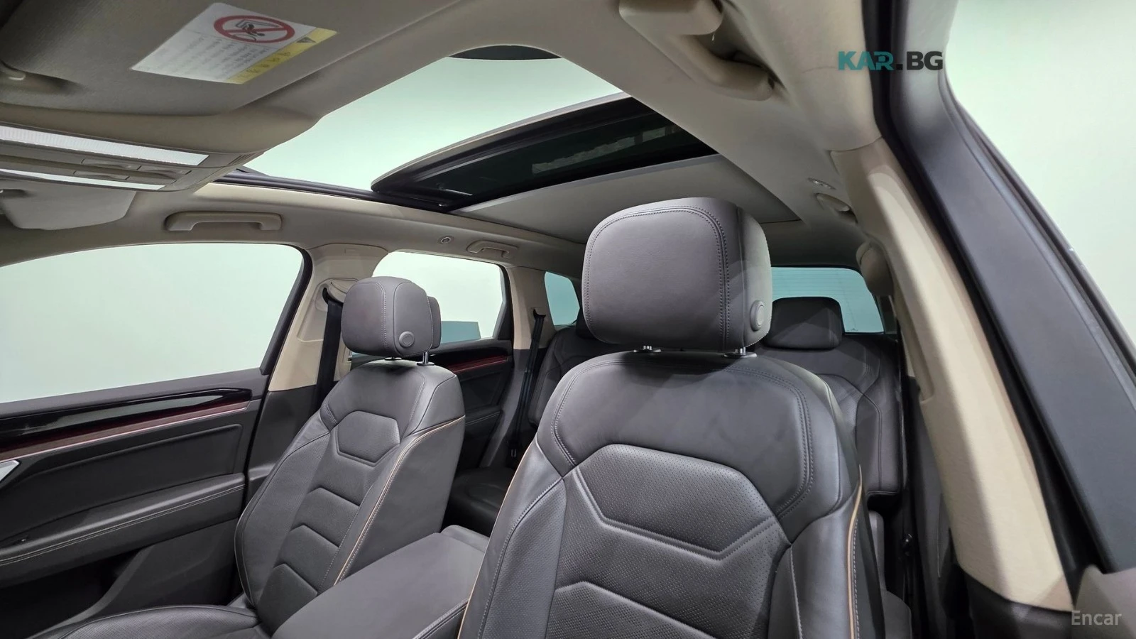 VW Touareg PRESTIGE / DIGITAL / ОБДУХ / ПАНОРАМА / ПОДГРЕВИ, снимка 9 - Автомобили и джипове - 54596002