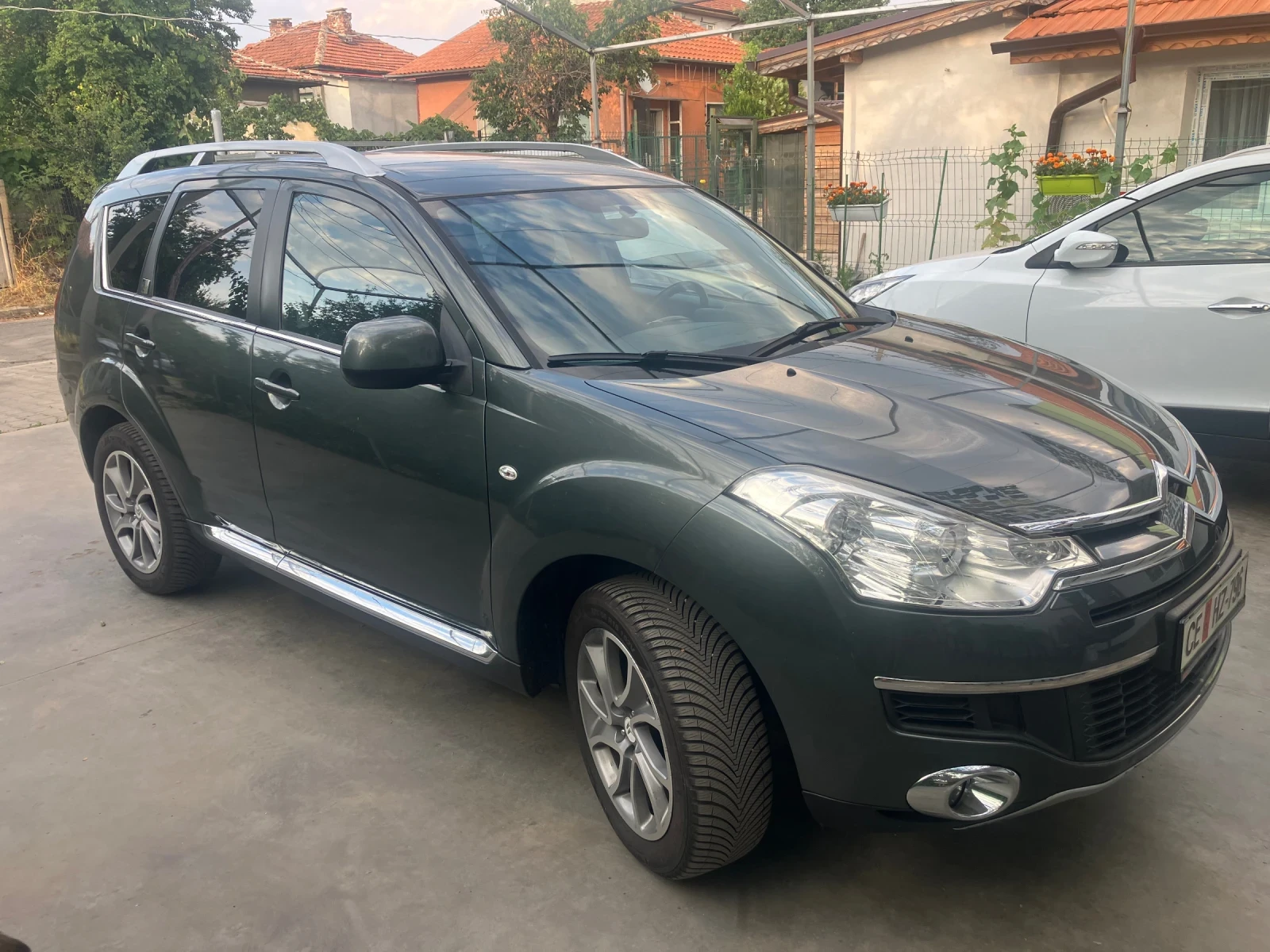 Citroen C-Crosser 2.4/Отличен/4х4, снимка 2 - Автомобили и джипове - 55709100
