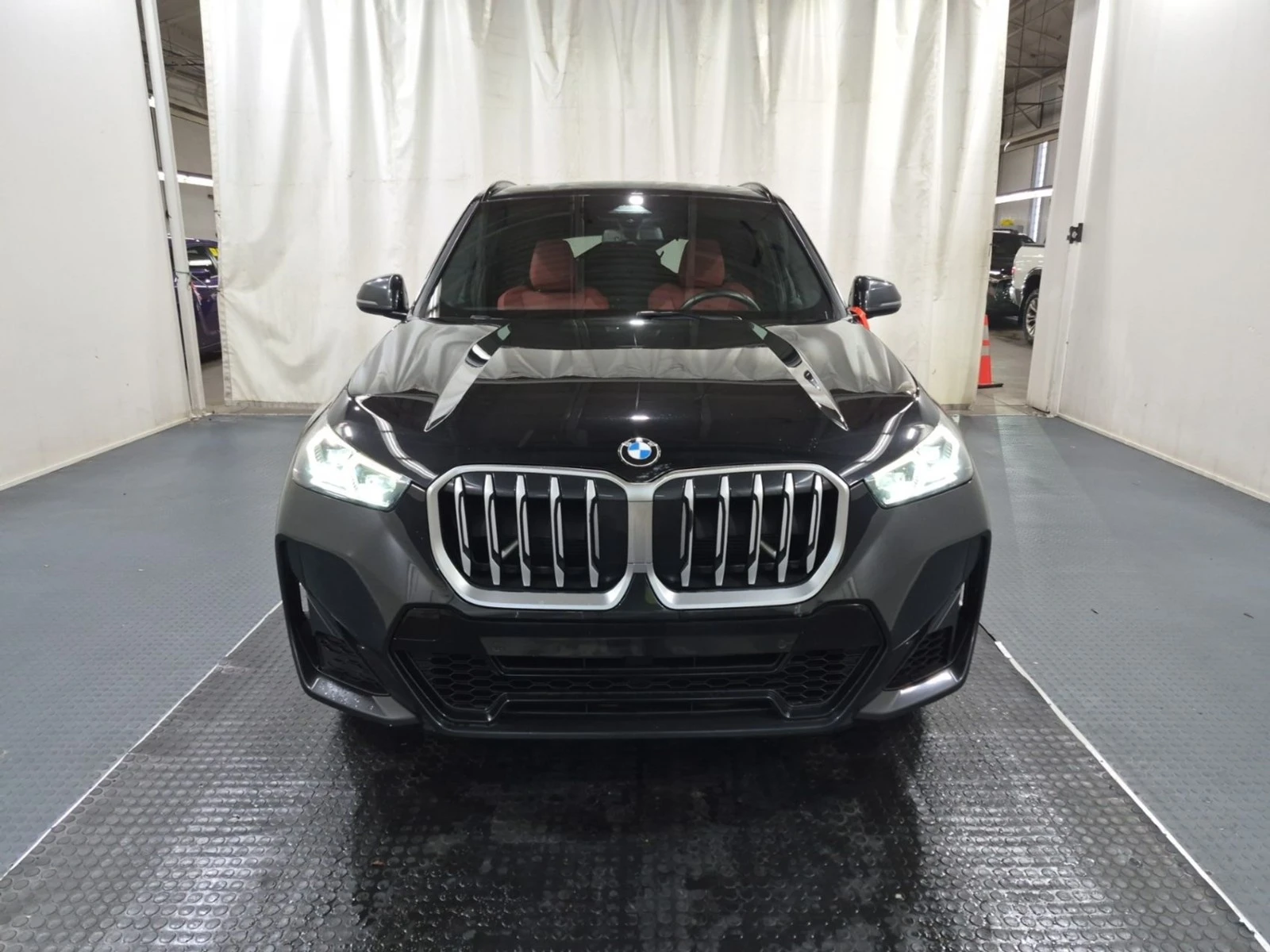 BMW X1 XDRIVE28I - M PKG - ПОДГРЕВИ - ПАНОРАМА, снимка 2 - Автомобили и джипове - 56567241