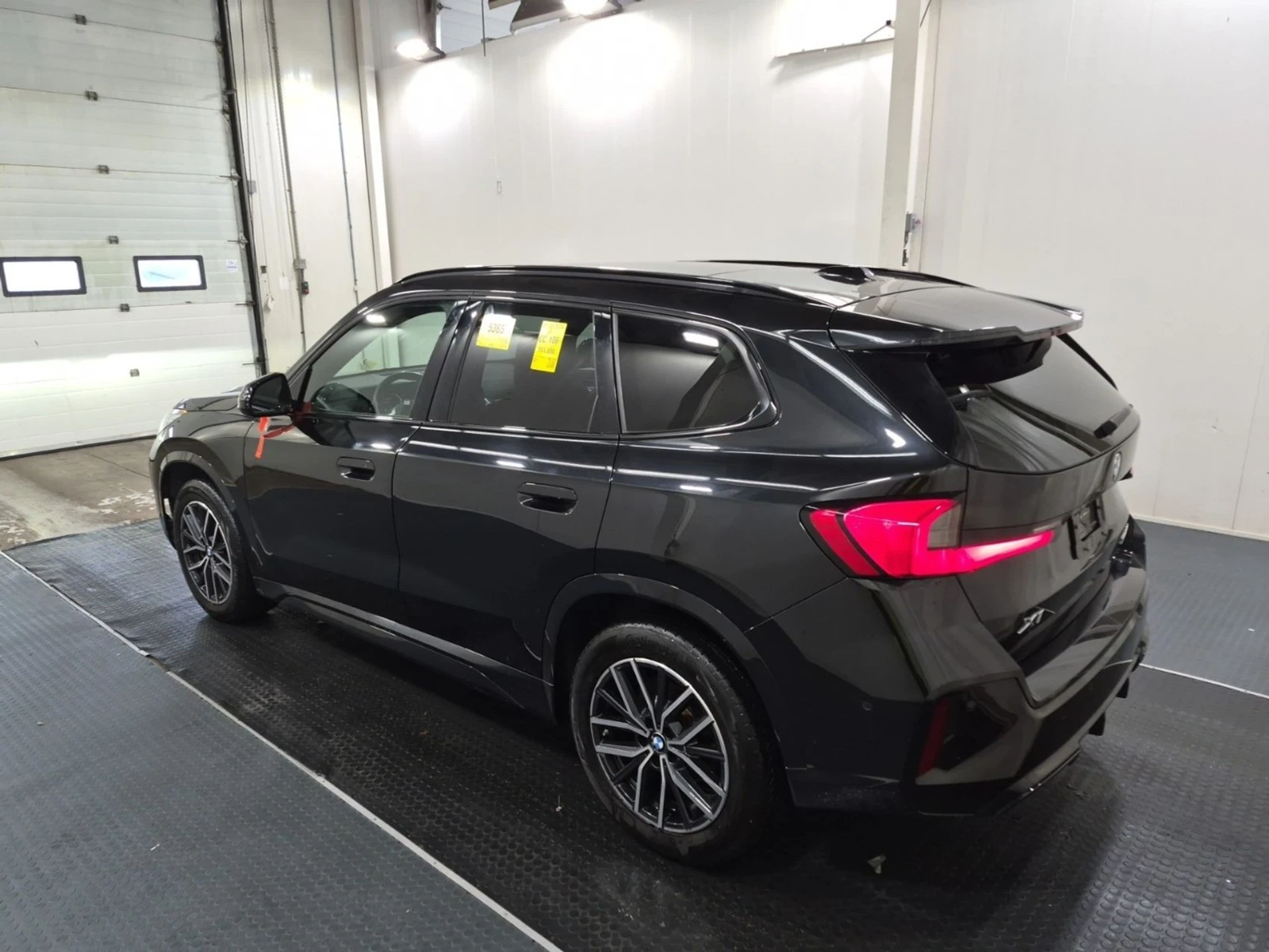 BMW X1 XDRIVE28I - M PKG - ПОДГРЕВИ - ПАНОРАМА, снимка 4 - Автомобили и джипове - 56567241