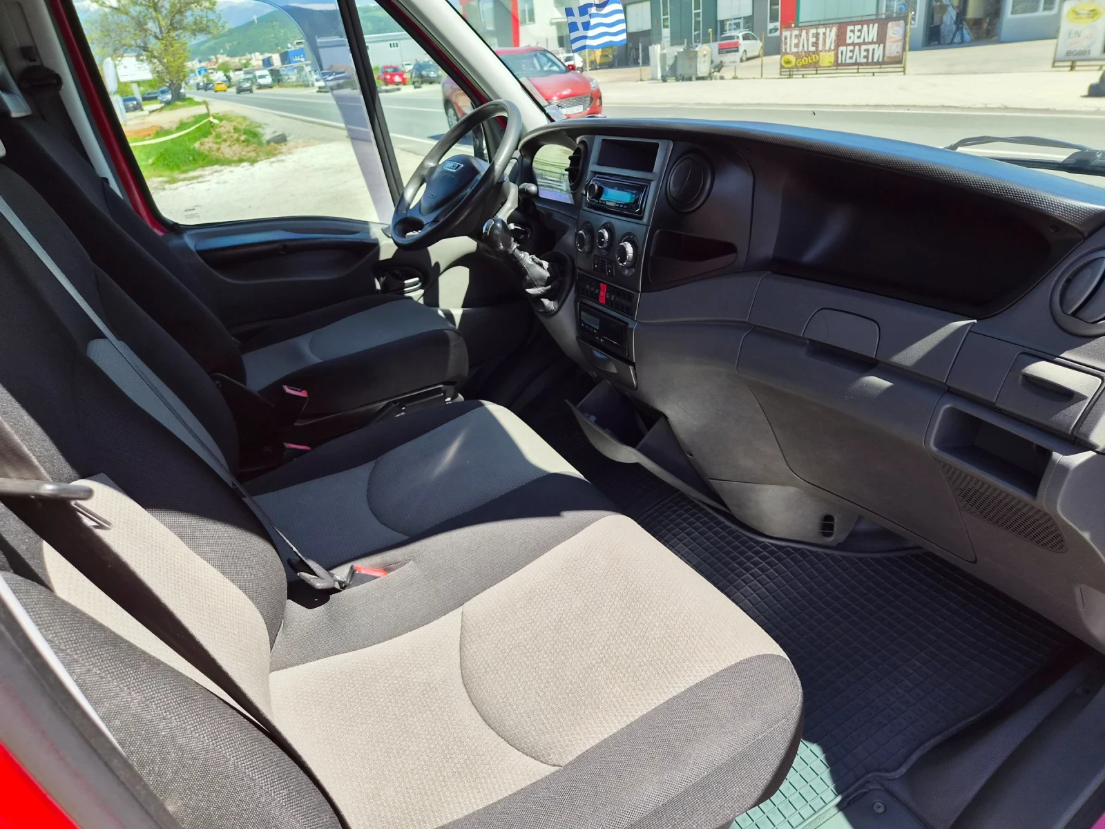 Iveco 35c15 Много запазен Тахо Смарт 2, снимка 10 - Бусове и автобуси - 54579998