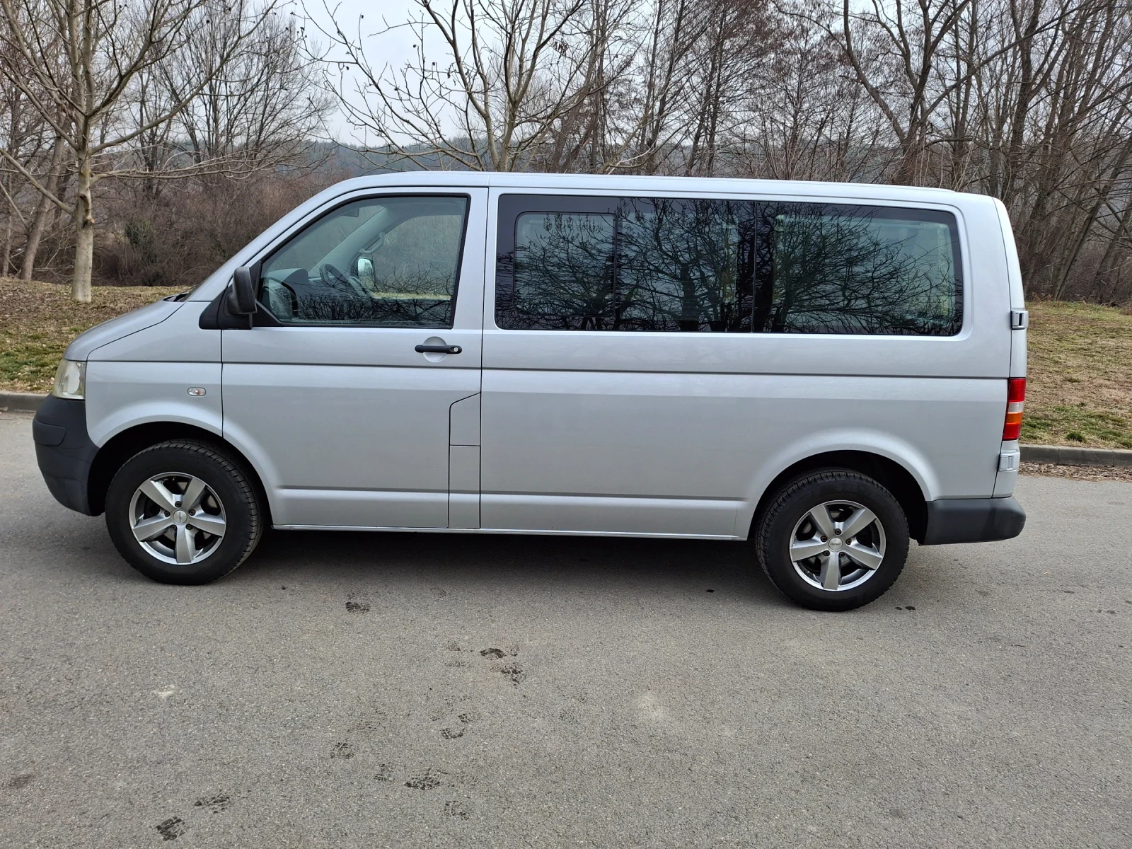 VW Caravelle, снимка 3 - Бусове и автобуси - 56252004
