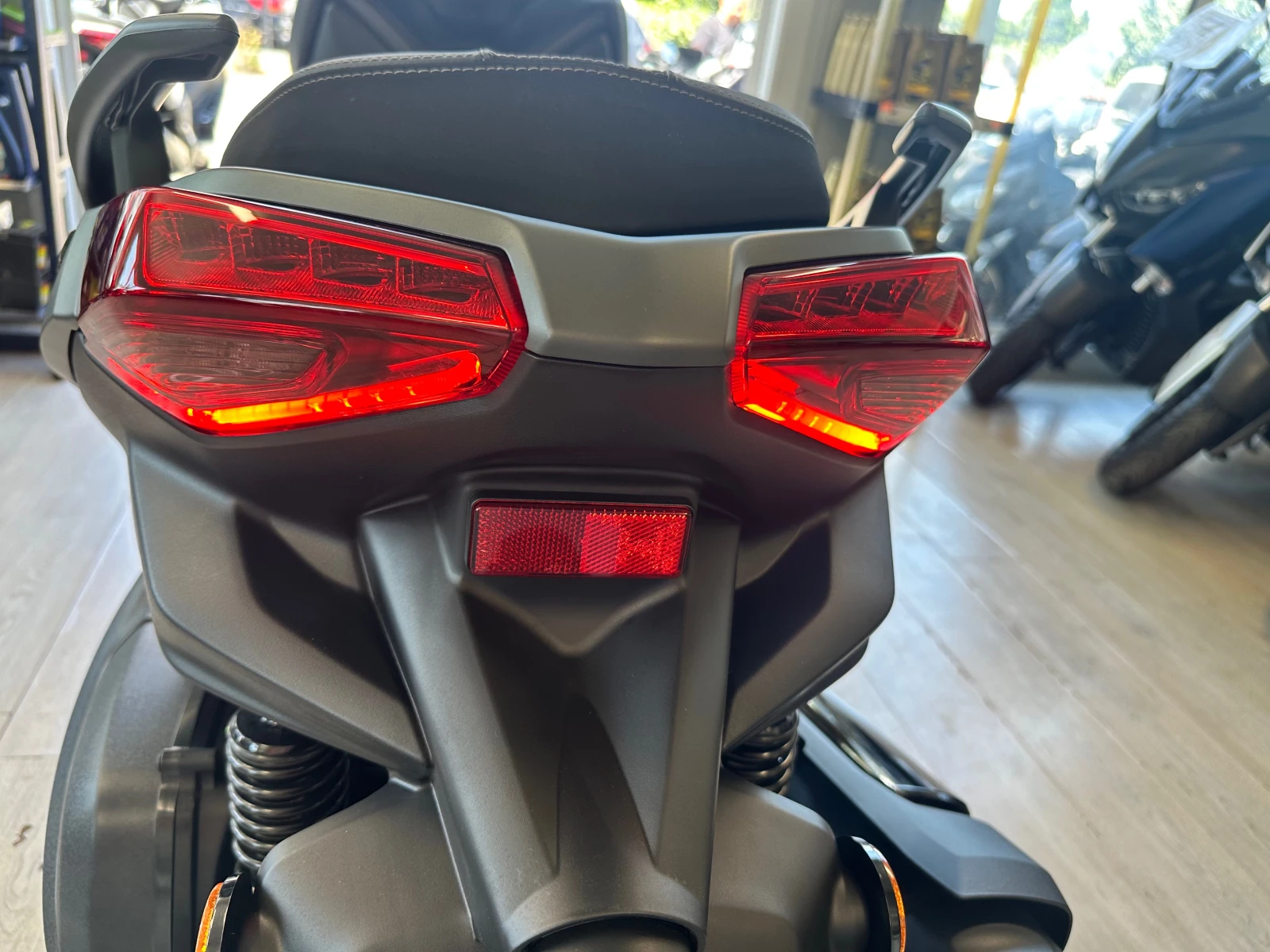 Yamaha X-max 300 НОВ 2026г., снимка 5 - Мотоциклети и мототехника - 55541152