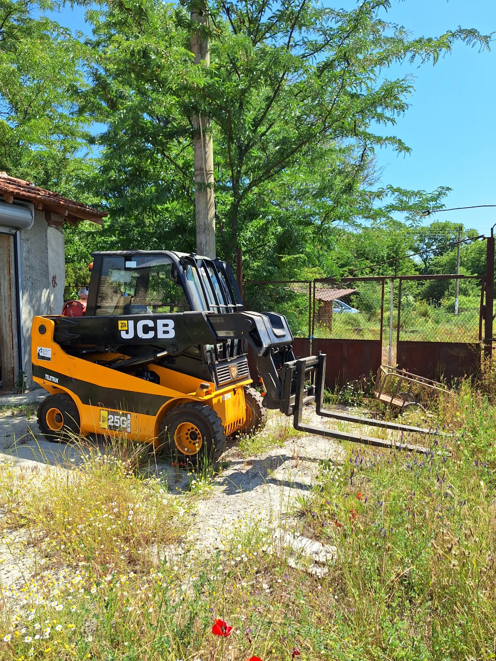Мини челни товарачи JCB JCB teletruk TLT25 G - изображение 6