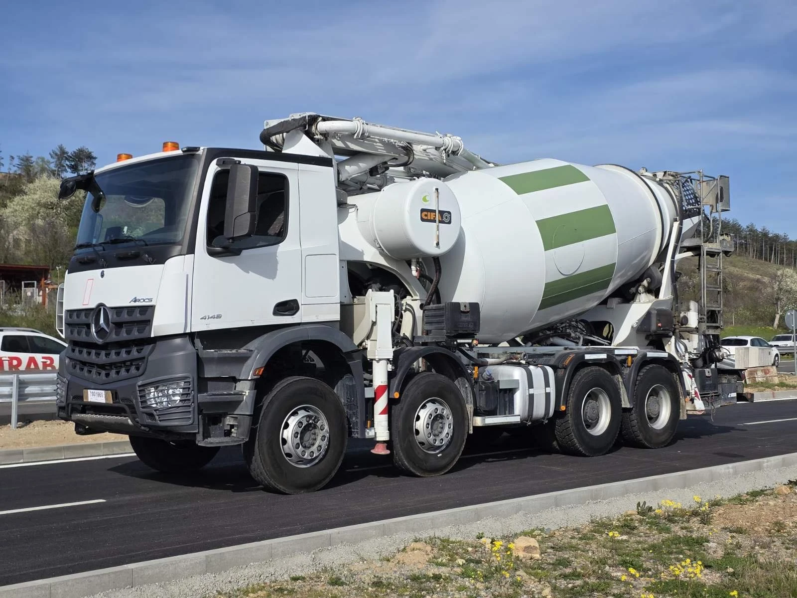 Бетон помпа Mercedes-Benz 4148 Arocs / 32meters