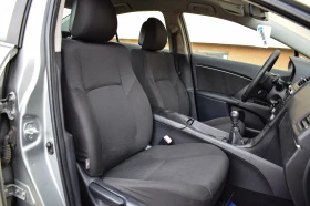 Toyota Avensis 2.0D4D 126k.c., снимка 13