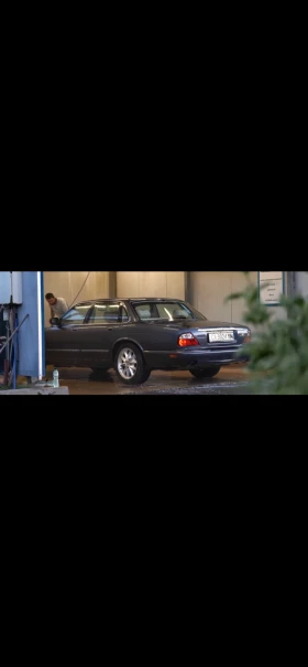     Jaguar Xj