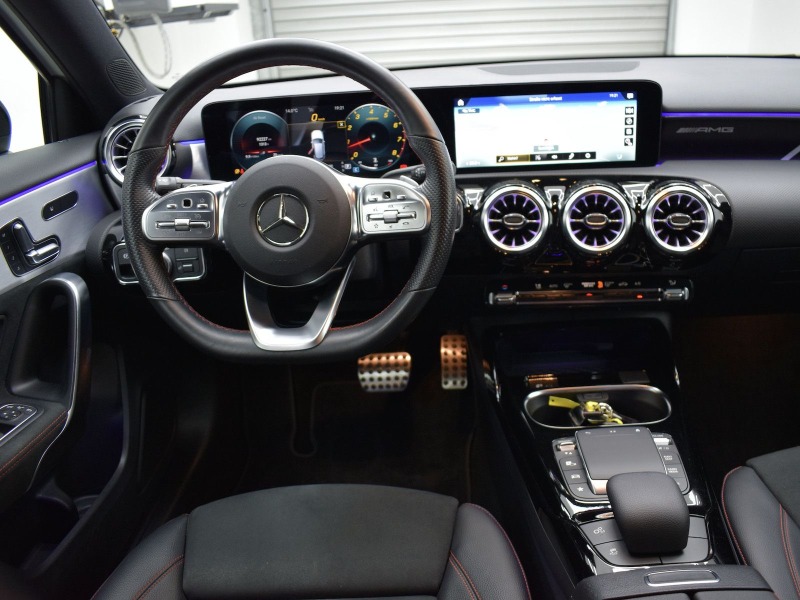 Mercedes-Benz A 35 * AMG* 4M* NIGHT* MEM* LED* , снимка 9 - Автомобили и джипове - 46272855