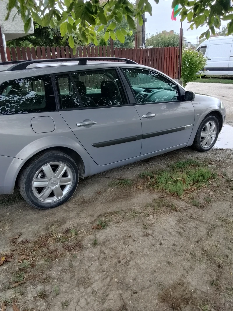 Renault Megane 1.5 DCI, снимка 9 - Автомобили и джипове - 47170776