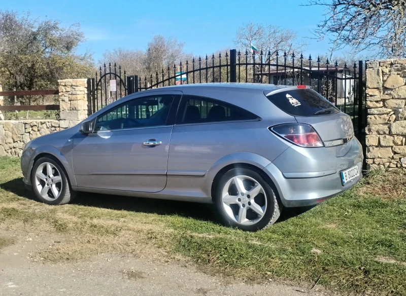 Opel Astra 1, 7 cdti 101hp, снимка 1 - Автомобили и джипове - 47812367