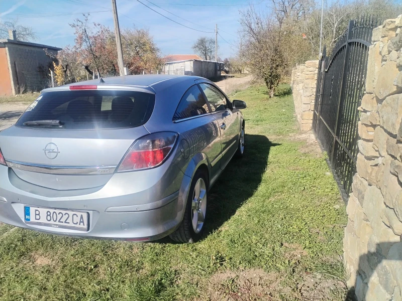 Opel Astra 1, 7 cdti 101hp, снимка 4 - Автомобили и джипове - 47812367