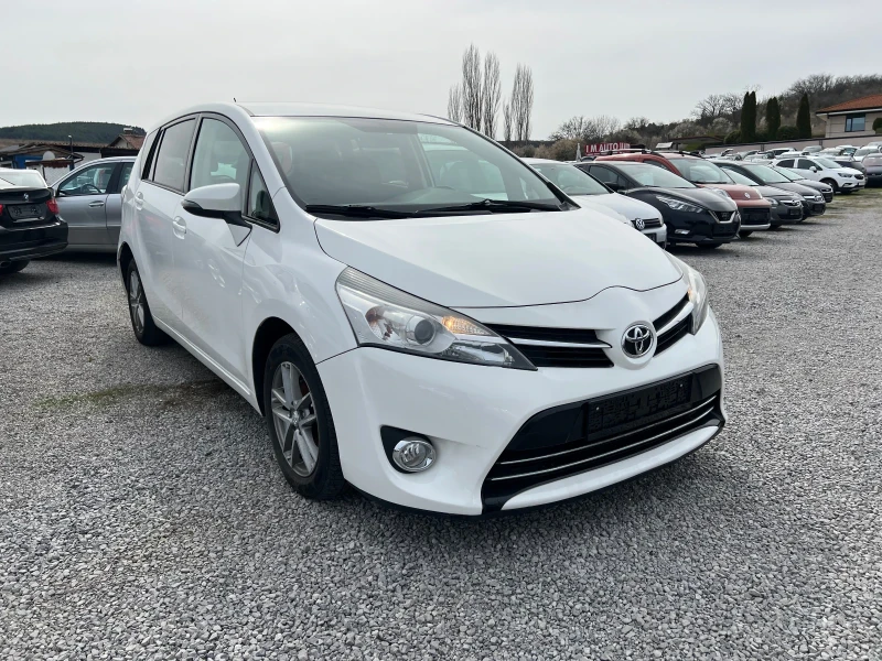 Toyota Verso 1.6d4d kamera euro6, снимка 1 - Автомобили и джипове - 49595869