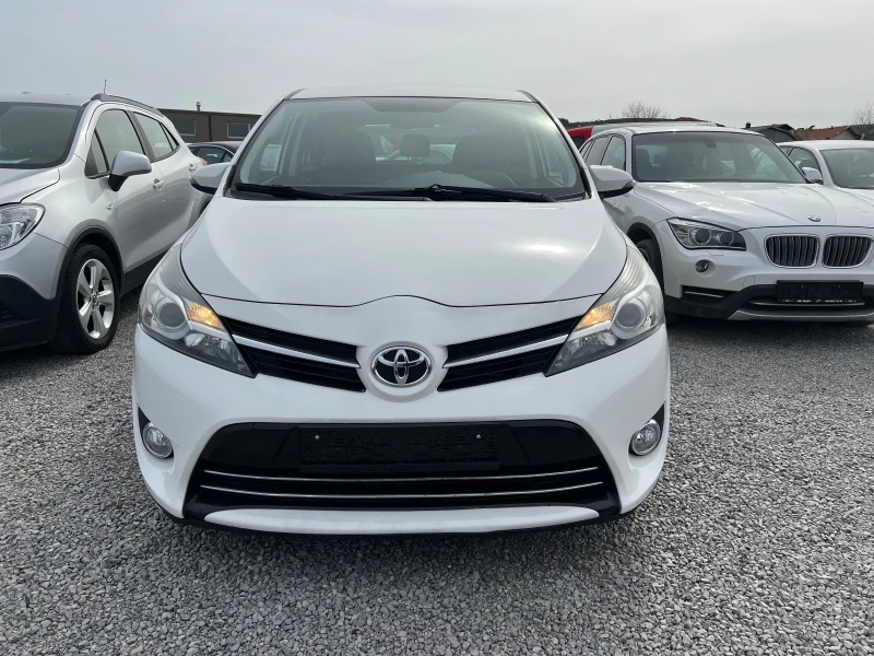 Toyota Verso 1.6d4d kamera euro6, снимка 2 - Автомобили и джипове - 49595869