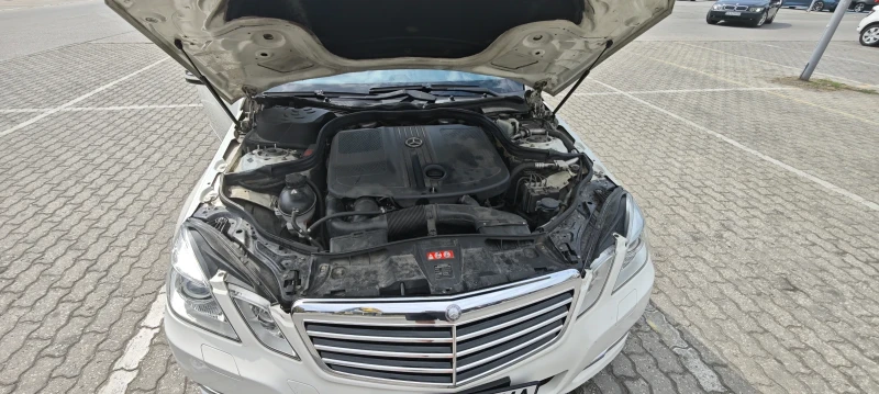 Mercedes-Benz E 250, снимка 2 - Автомобили и джипове - 52879036