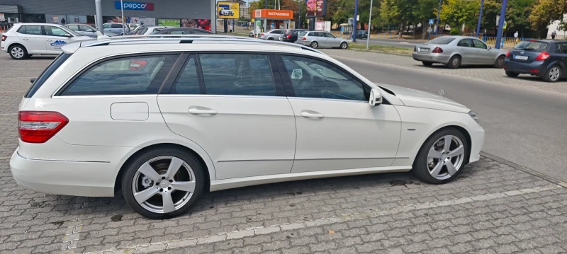 Mercedes-Benz E 250, снимка 6 - Автомобили и джипове - 52879036