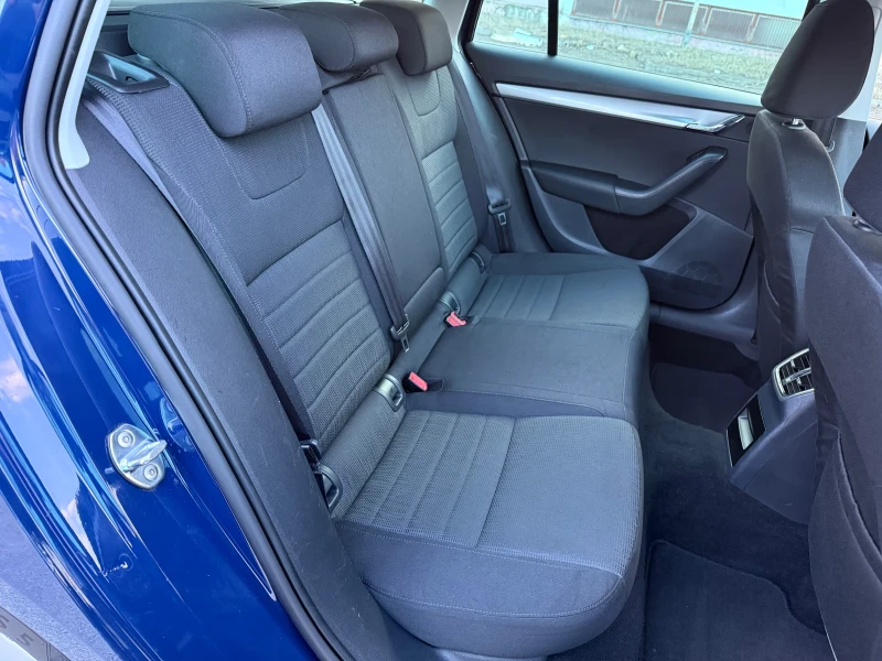 Skoda Octavia 1.8TSi / DSG / 4x4 , снимка 11 - Автомобили и джипове - 53028116