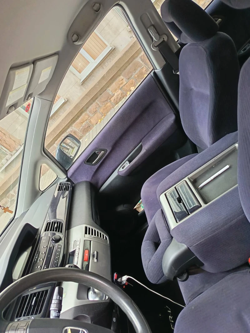 Honda Fr-v, снимка 7 - Автомобили и джипове - 53226420