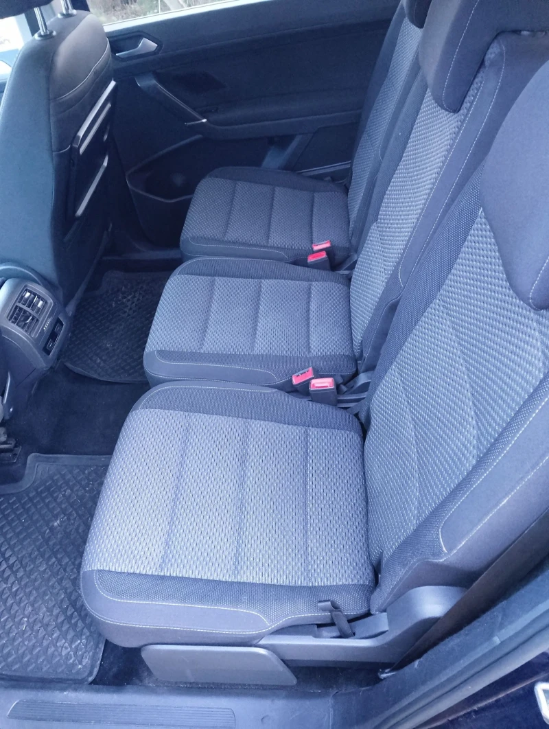 VW Touran, снимка 16 - Автомобили и джипове - 53387185