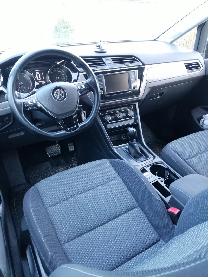 VW Touran, снимка 7 - Автомобили и джипове - 53387185