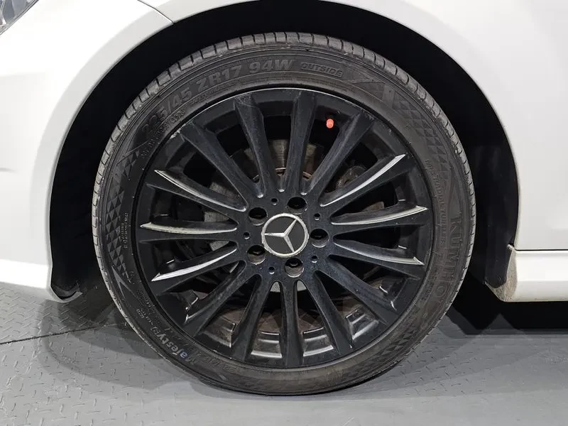 Mercedes-Benz C 220 CDI - изображение 5
