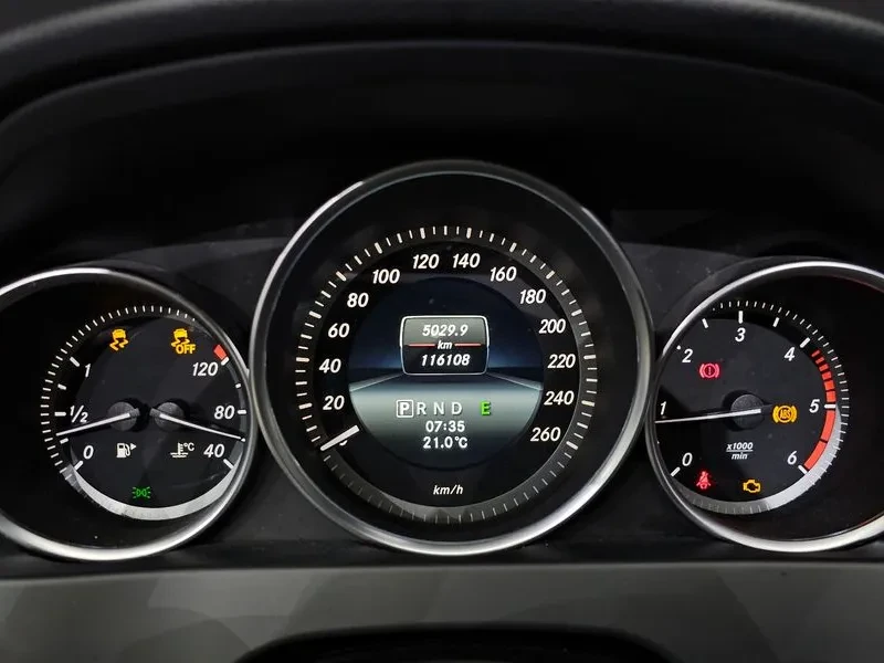 Mercedes-Benz C 220 CDI - изображение 8