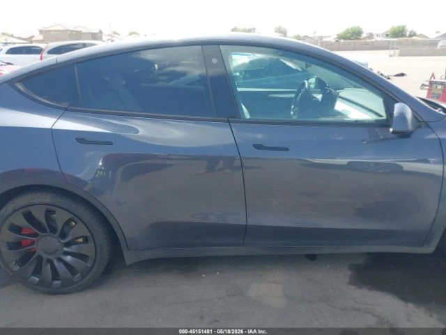 Tesla Model Y * PERFORMANCE* DUAL MOTOR* КОЖА* ПОДГРЕВ* ПАНОРАМА, снимка 11 - Автомобили и джипове - 54812921