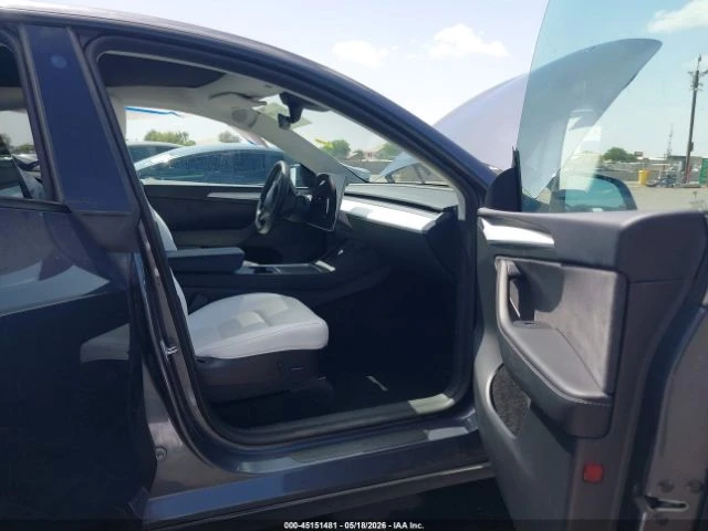 Tesla Model Y * PERFORMANCE* DUAL MOTOR* КОЖА* ПОДГРЕВ* ПАНОРАМА, снимка 5 - Автомобили и джипове - 54812921