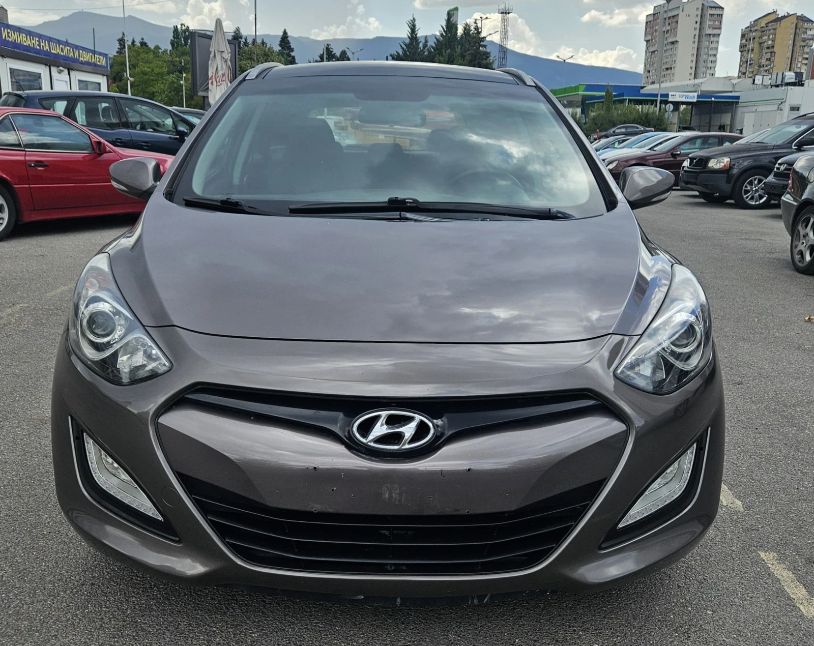 Hyundai I30 1, 6 crdi, 6 скорости , панорама, като нова - изображение 2