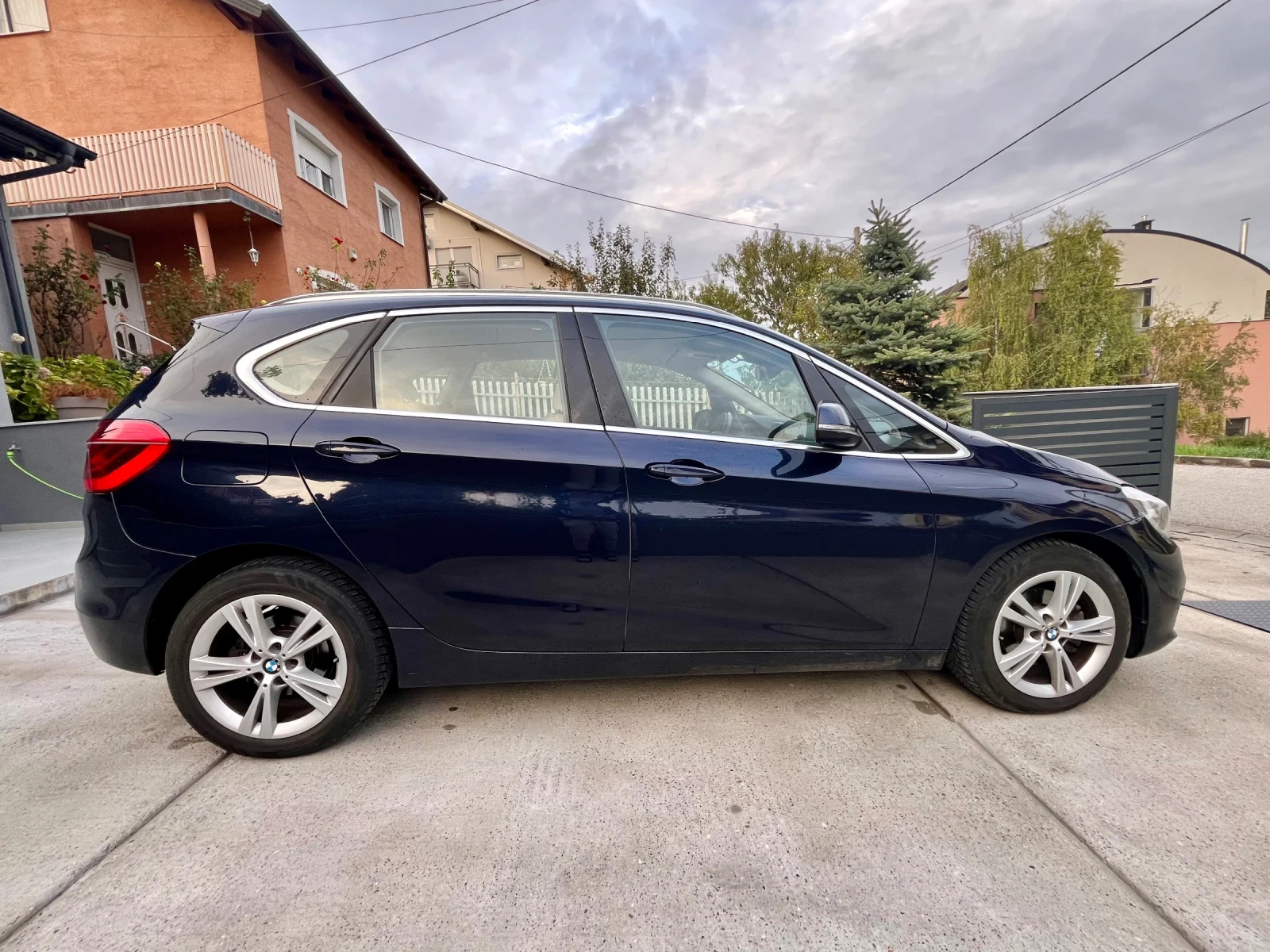 BMW 2 Active Tourer 218D 8 Ст. Автоматик - изображение 3