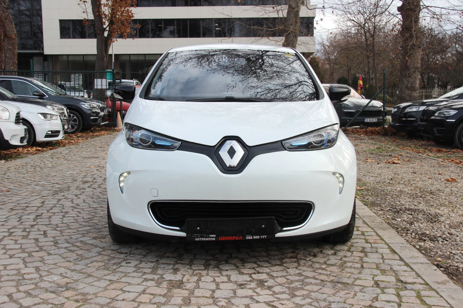 Renault Zoe ELEKTRO 33 000  км. НОВ ВНОС - изображение 2