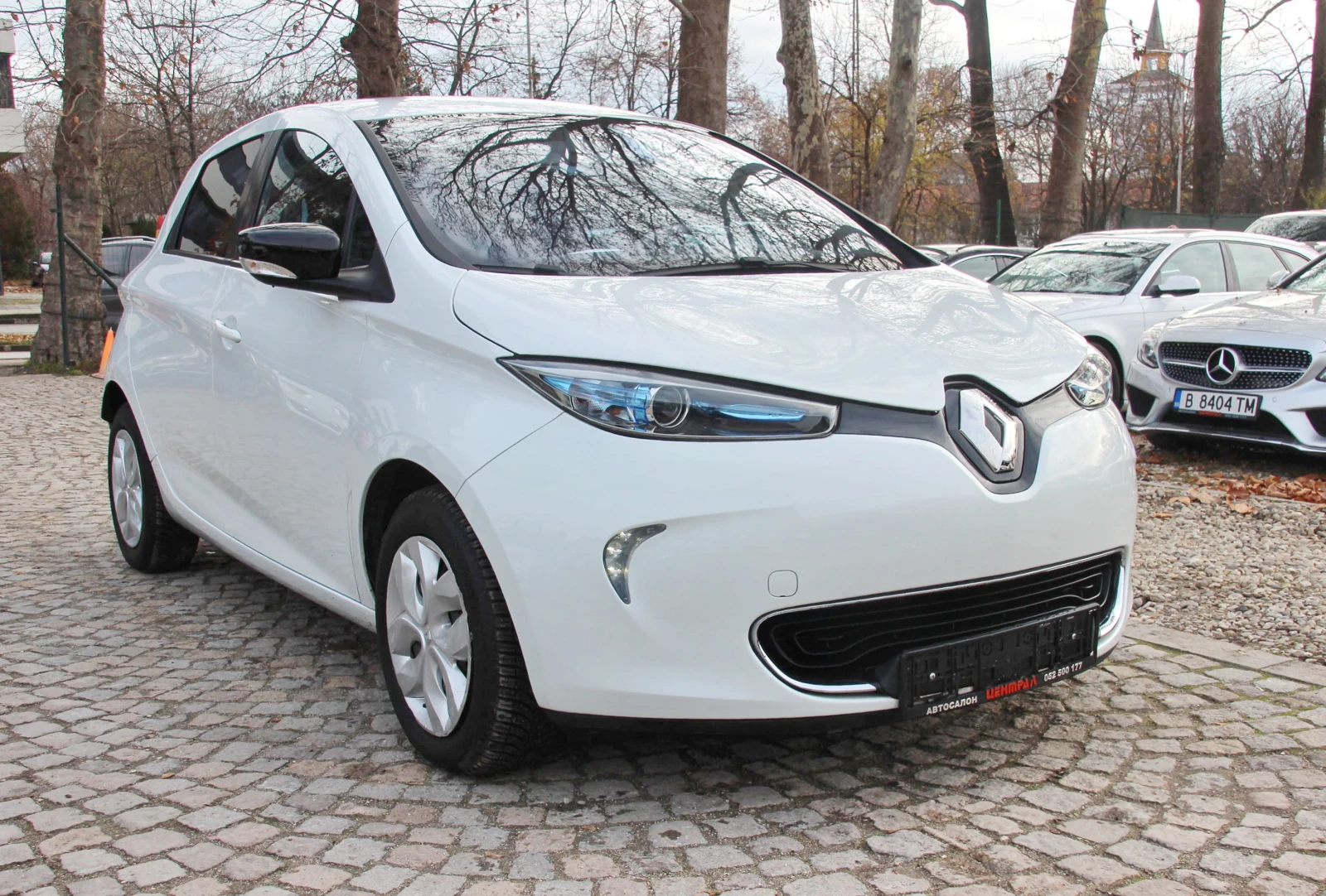 Renault Zoe ELEKTRO 33 000  км. НОВ ВНОС - изображение 3