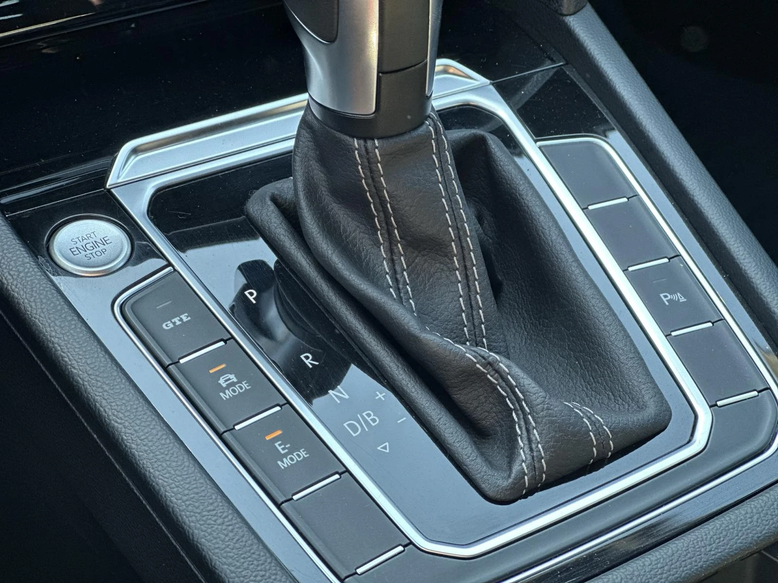 VW Arteon Shootingbrake Rline Hybrid - изображение 10