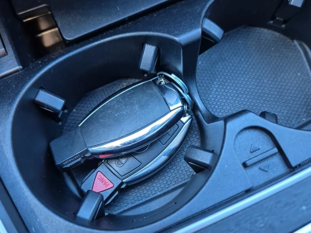 Mercedes-Benz C 300 * CARFAX * БЕЗ ПЪРВОНАЧАЛНА ВНОСКА - изображение 8