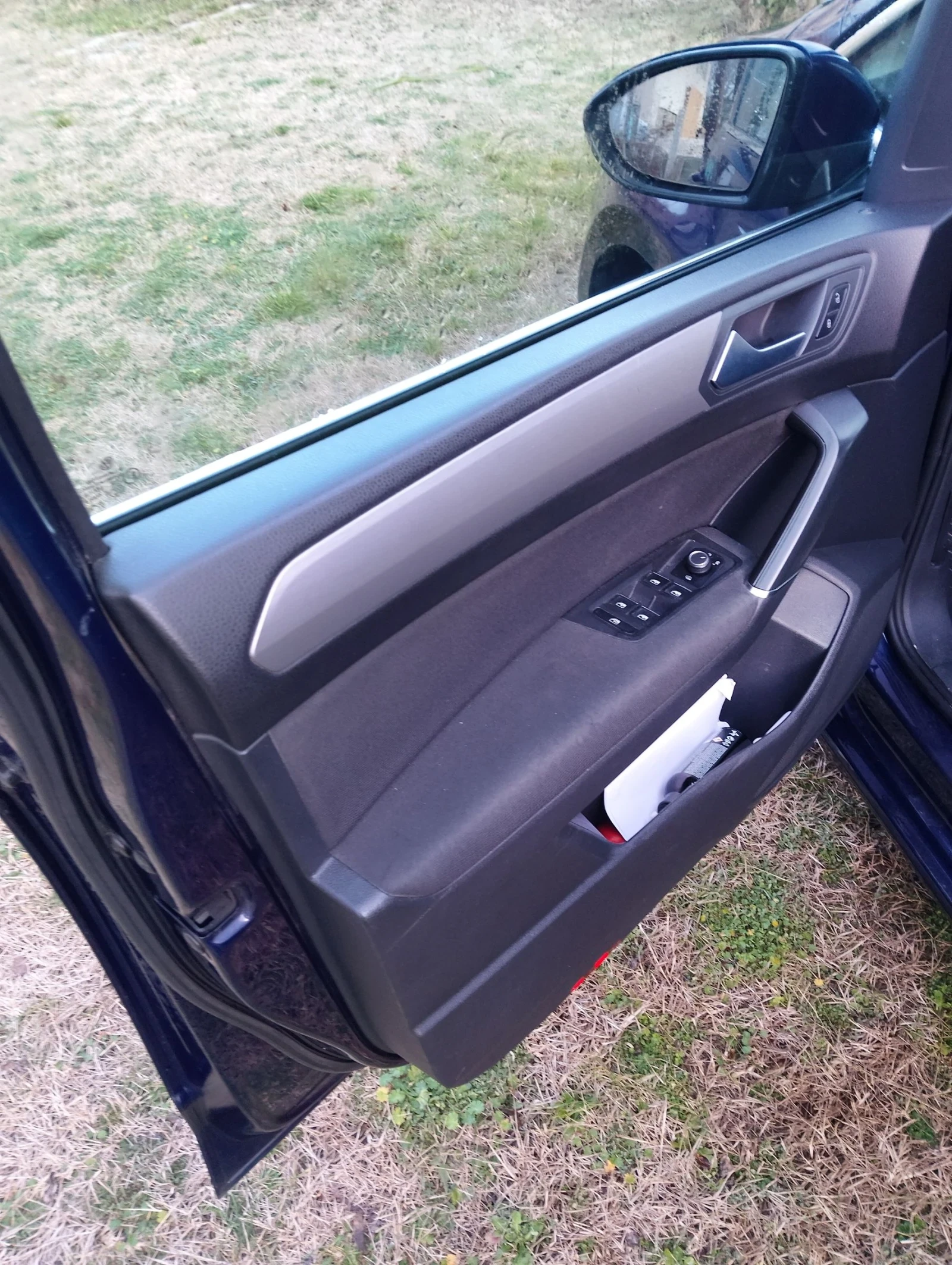 VW Touran, снимка 12 - Автомобили и джипове - 53836922