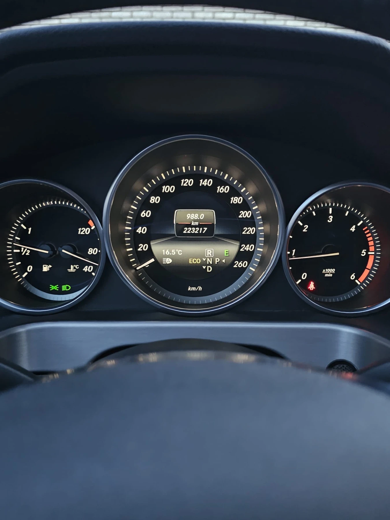 Mercedes-Benz E 200, снимка 8 - Автомобили и джипове - 53803178