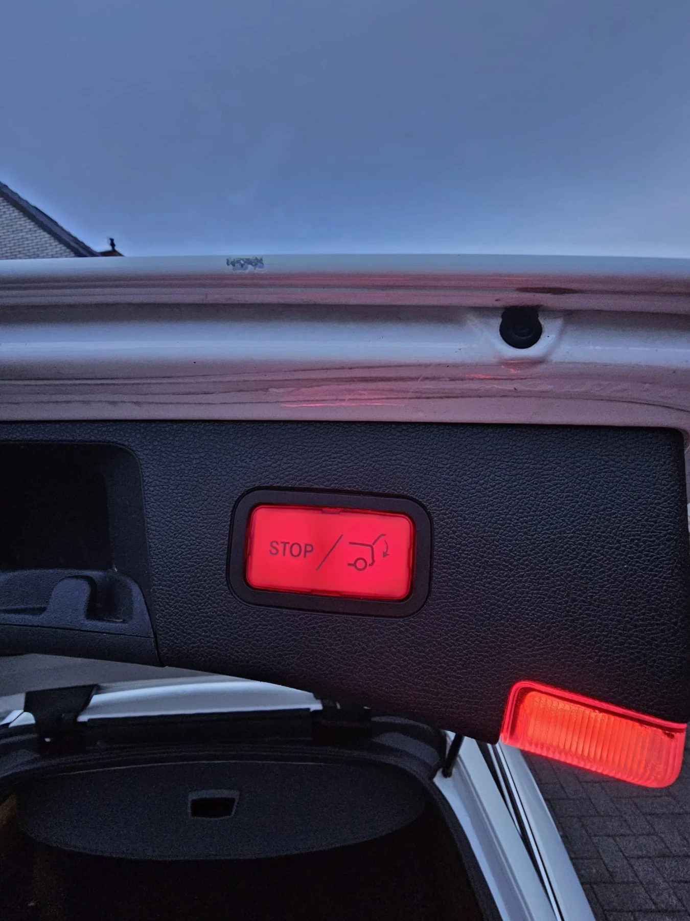 Mercedes-Benz E 200, снимка 14 - Автомобили и джипове - 53803178