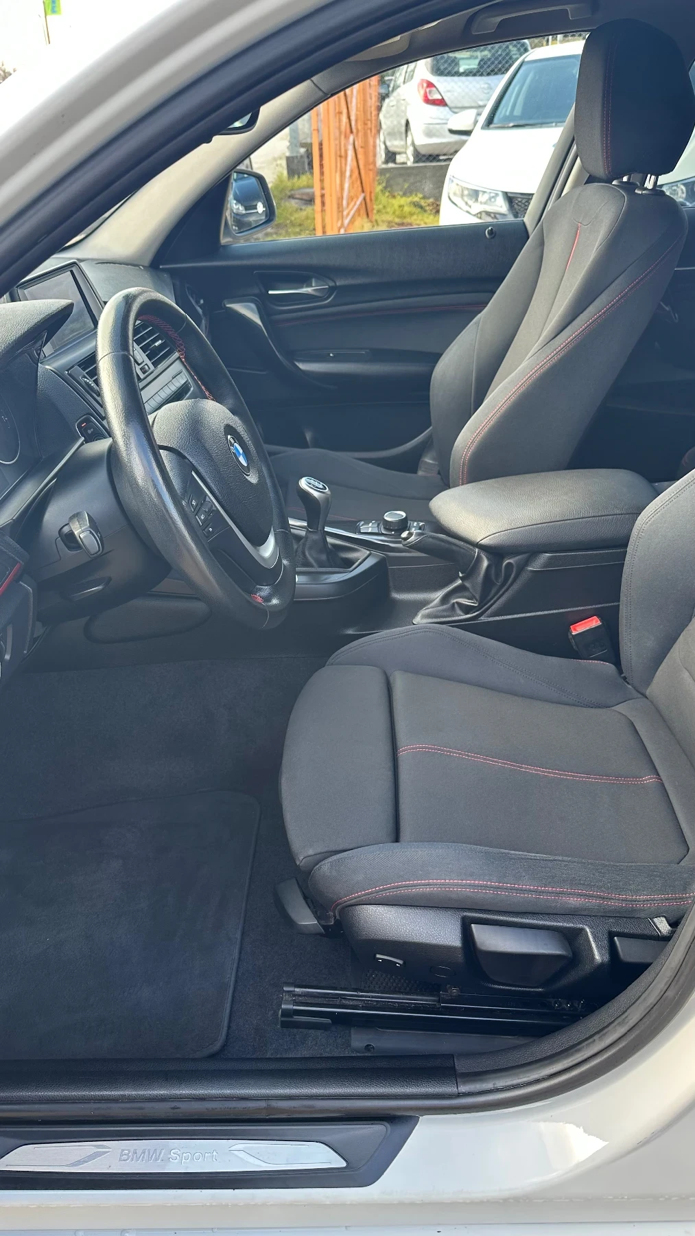 BMW 116 i sport, снимка 9 - Автомобили и джипове - 54297105