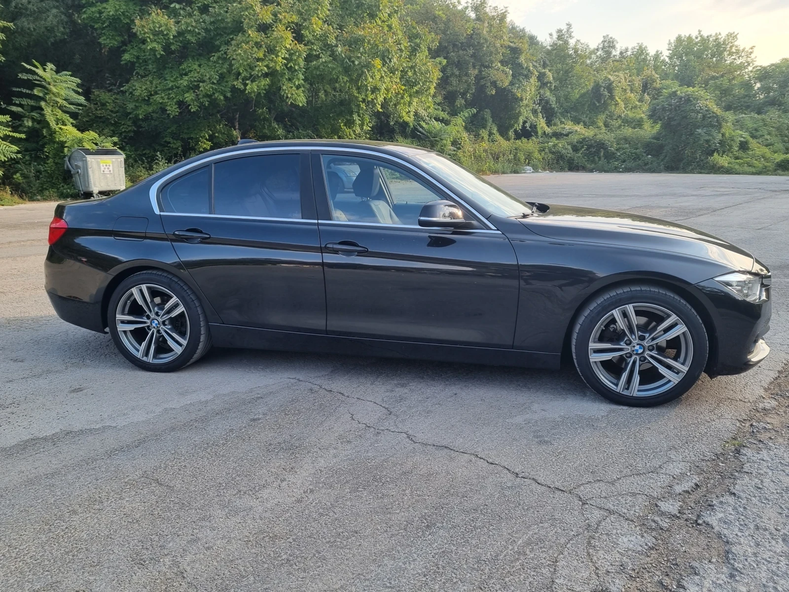 BMW 318 1.5, снимка 4 - Автомобили и джипове - 54700629