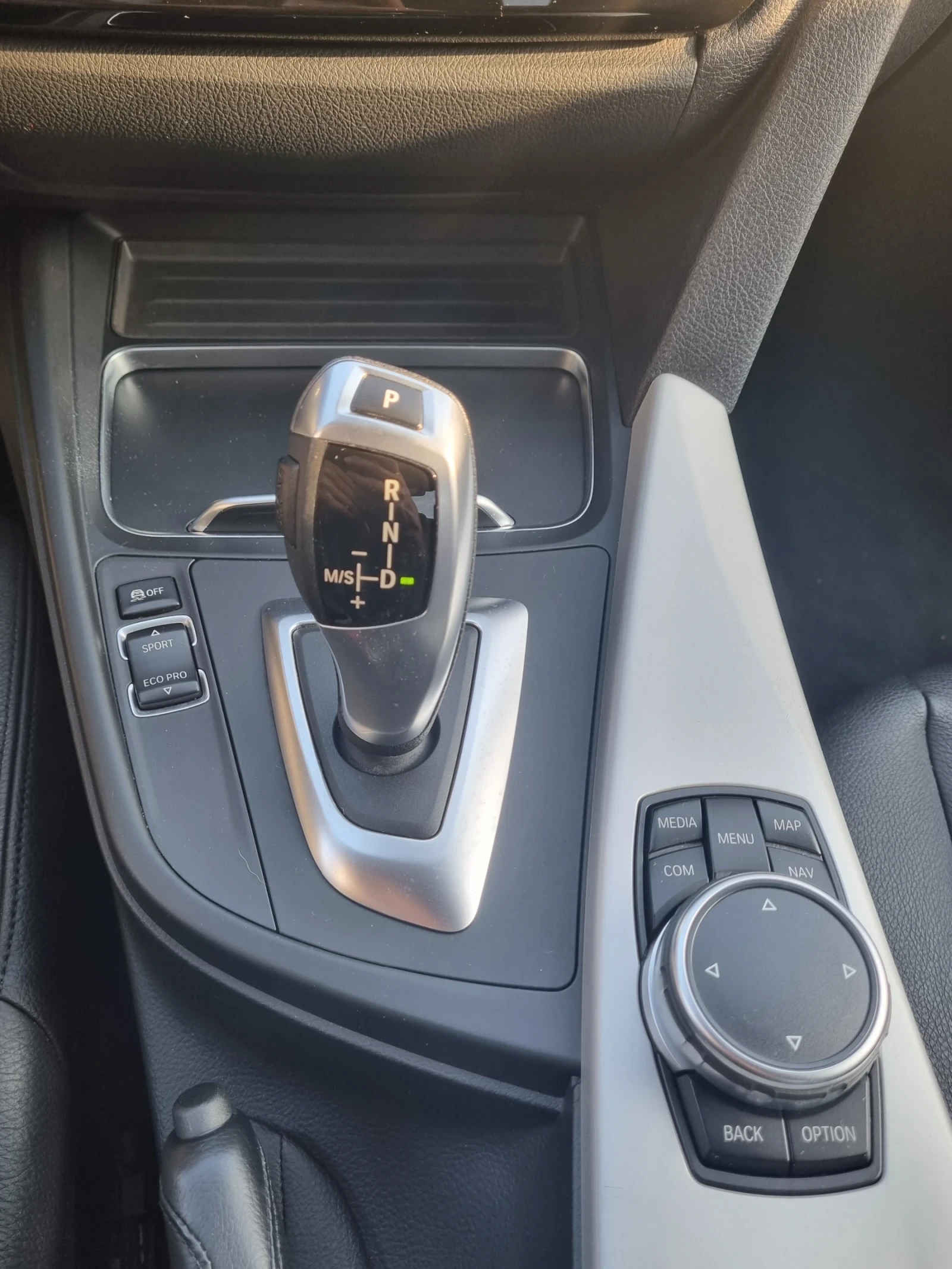 BMW 318 1.5, снимка 6 - Автомобили и джипове - 54700629