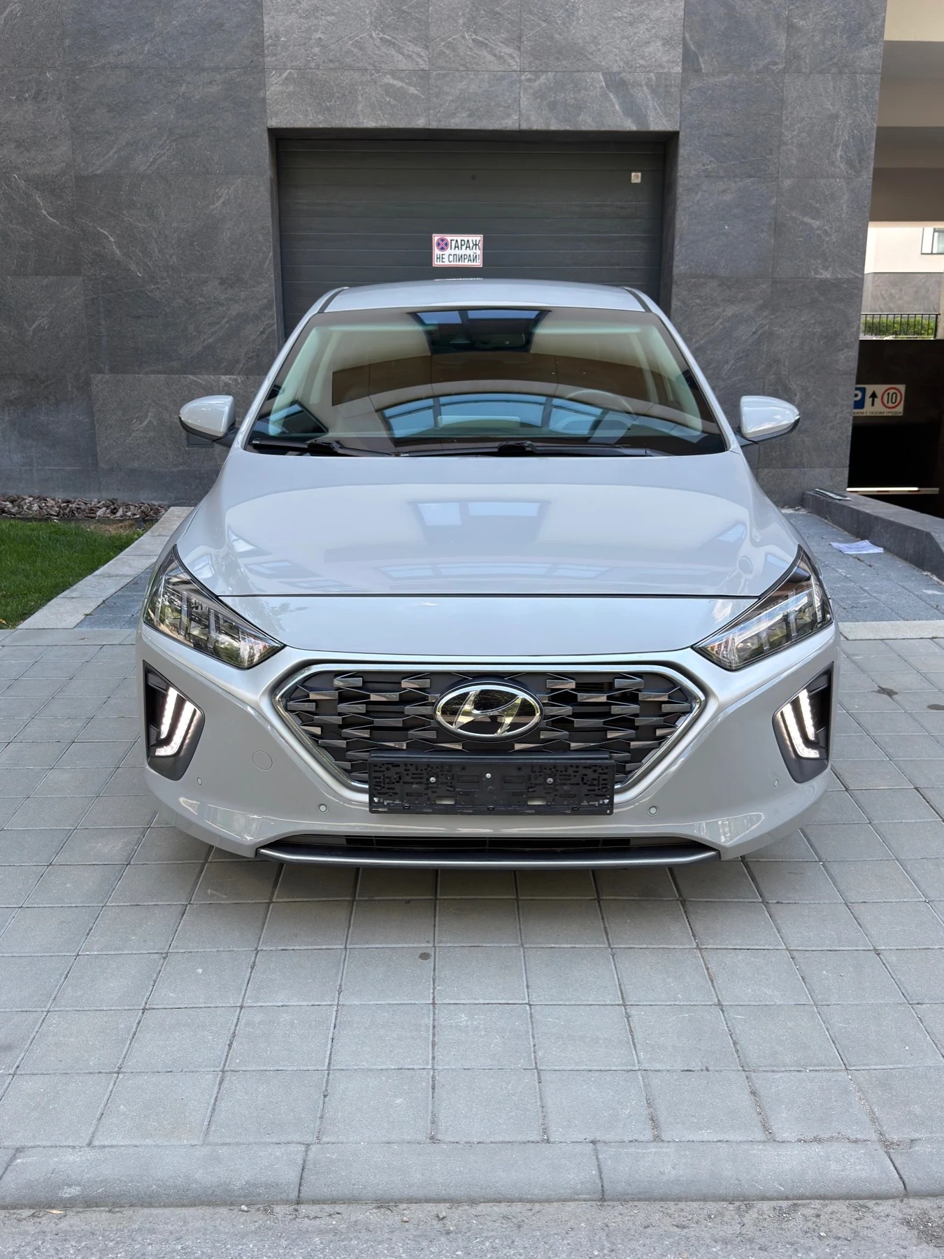 Hyundai Ioniq HYBRID PREMIUM  FULL, снимка 2 - Автомобили и джипове - 55414950