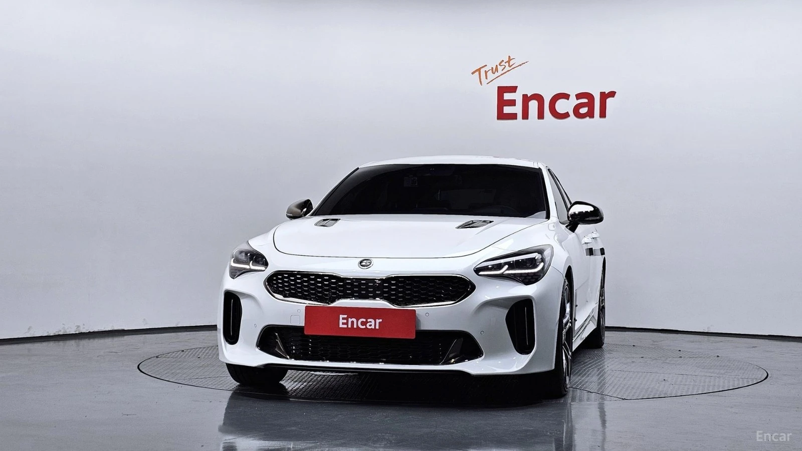 Kia Stinger 3.3 GT TURBO* ОБДУХ* 360* HUD* КАМЕРИ, снимка 3 - Автомобили и джипове - 55538142