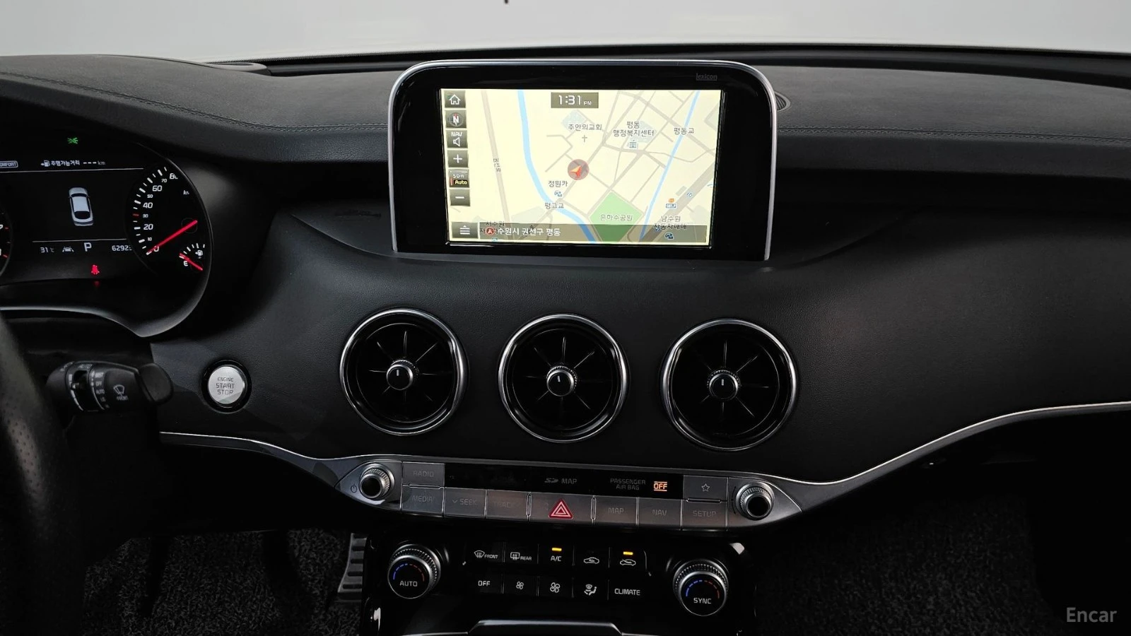Kia Stinger 3.3 GT TURBO* ОБДУХ* 360* HUD* КАМЕРИ, снимка 13 - Автомобили и джипове - 55538142