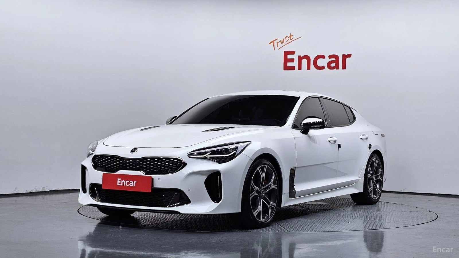 Kia Stinger 3.3 GT TURBO* ОБДУХ* 360* HUD* КАМЕРИ