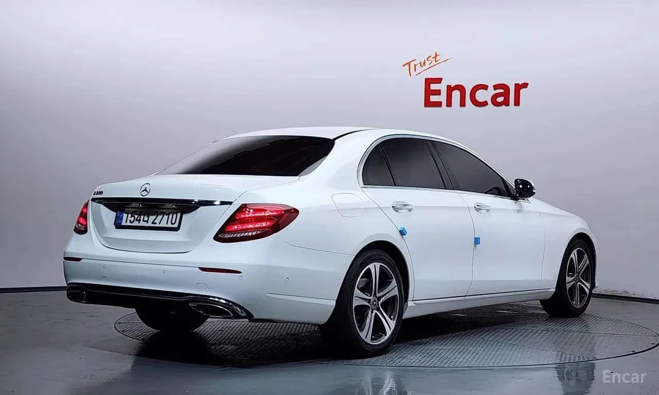 Mercedes-Benz E 300  Avantgarde | ПОДГРЕВ | ШИБИДАХ | , снимка 2 - Автомобили и джипове - 55612069