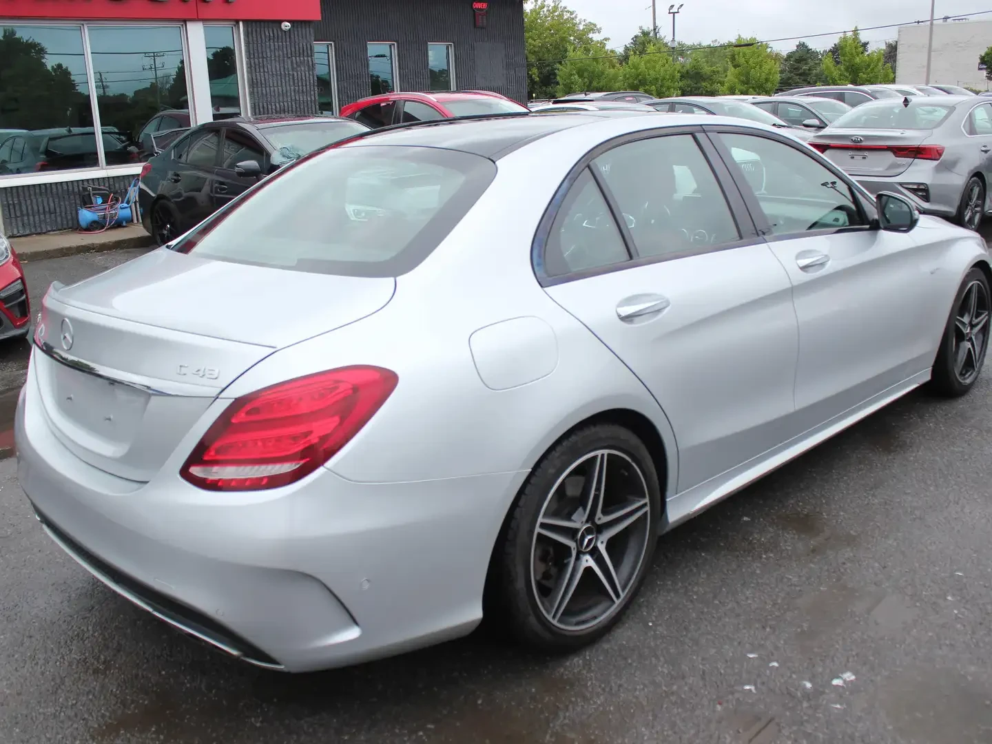 Mercedes-Benz C 43 AMG Burmester* Red Interior* 360* 2ключа, снимка 5 - Автомобили и джипове - 55646792