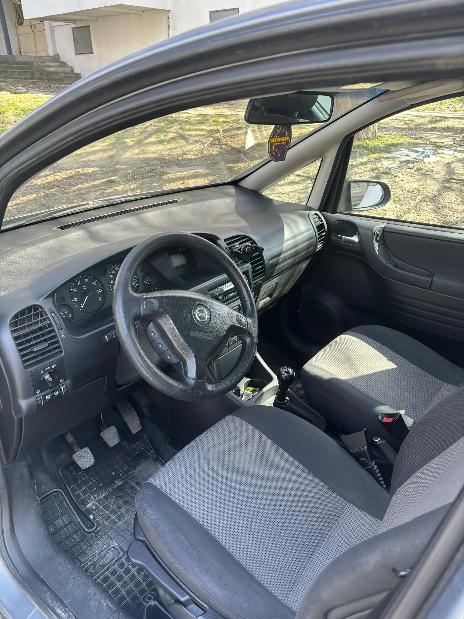 Opel Zafira, снимка 6 - Автомобили и джипове - 55681079
